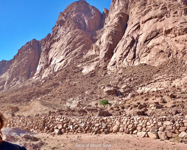 2023/2023-Holy-Land-Adventure/Day-1-Cairo-to-Mount-Sinai/640x480_2023-04-12 Base Mt Sinai.jpg